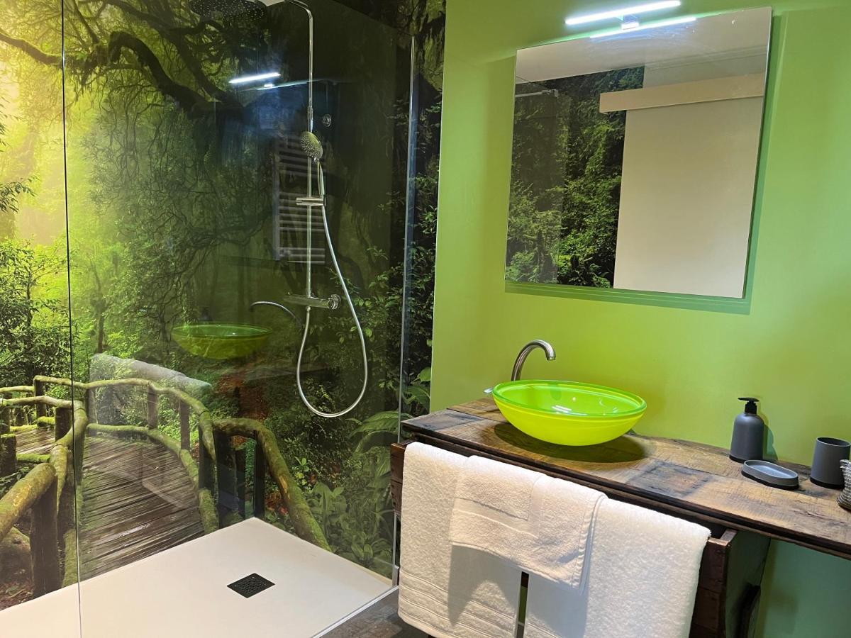 Maison D'Hote Avec Sauna Et Jacuzzi A La Campagne Les Portes du Coglais Exteriér fotografie